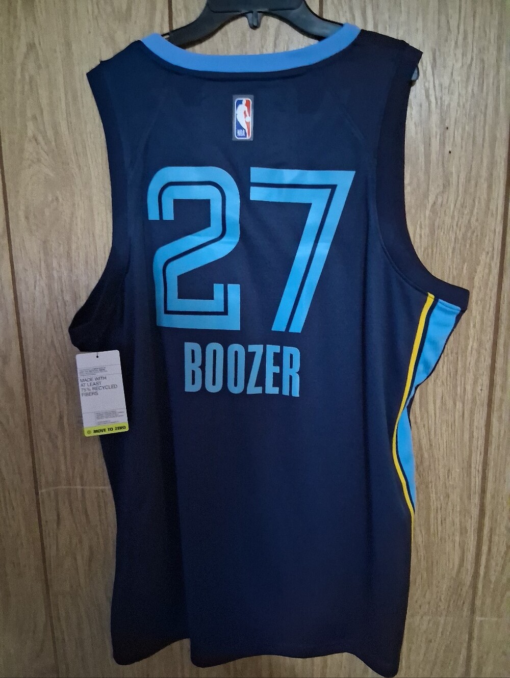 Mystery Sports Card With Cameron Boozer Memphis Grizzlies Icon XL jersey